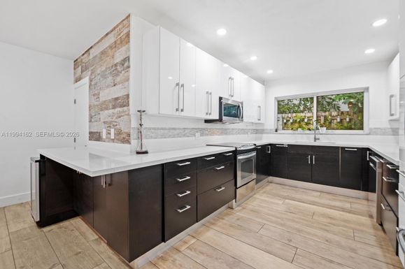 3551 E Glencoe St, Miami FL 33133