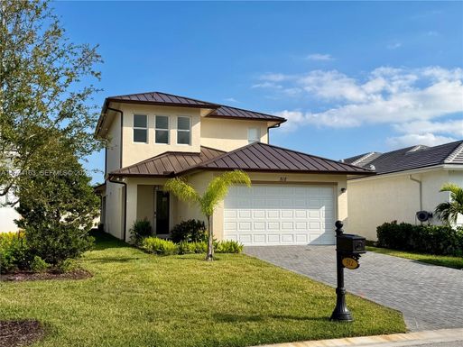 312 SE Via Sangro, Port St. Lucie FL 34952