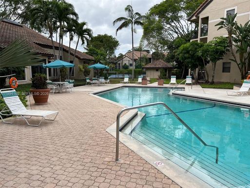 4221 W Mcnab Rd # 27, Pompano Beach FL 33069