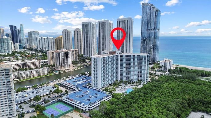 100 Bayview Dr # 507, Sunny Isles Beach FL 33160
