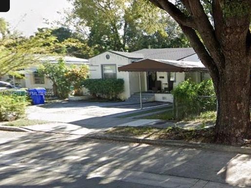 1026 NW 50th St # 1, Miami FL 33127