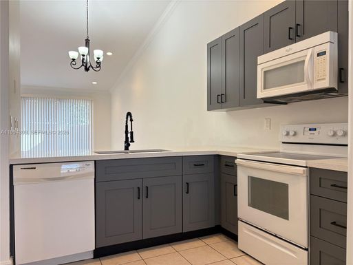 6702 NW 190th St # 6702, Hialeah FL 33015