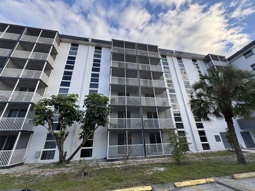 16950 W Dixie Hwy # 127, North Miami Beach FL 33160
