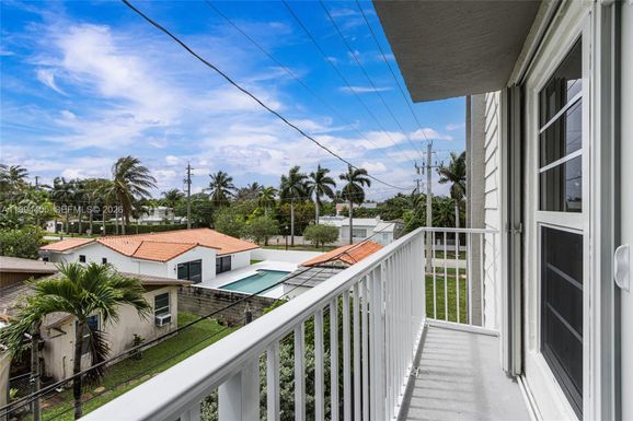 1220 71st St # 35, Miami Beach FL 33141
