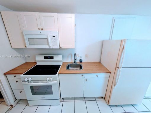 1825 Harding St # 5, Hollywood FL 33020