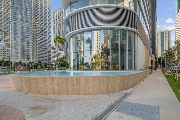 300 Biscayne Boulevard Way # 3409W, Miami FL 33131