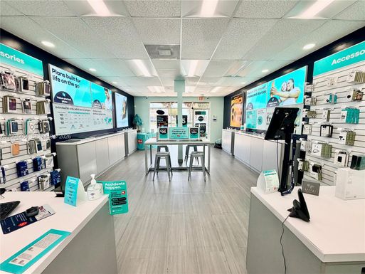 confidential, Hialeah 00000