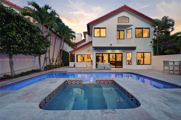 21944 Town Place Dr, Boca Raton FL 33433