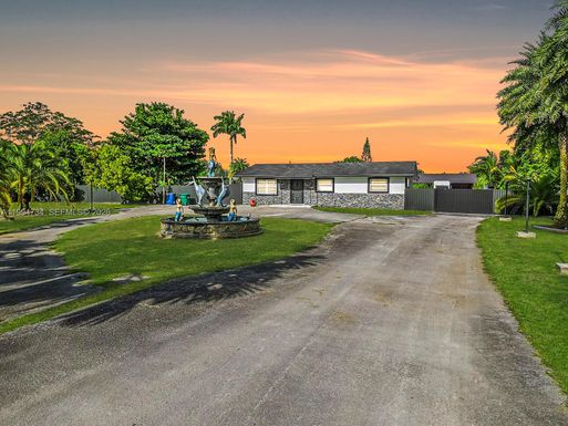 15305 SW 209th Ave, Miami FL 33187