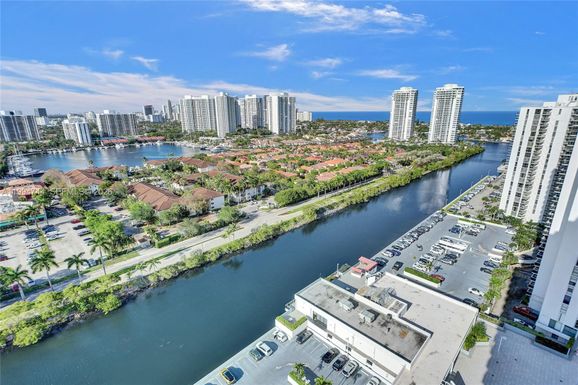 3625 N Country Club Dr # 2310, Aventura FL 33180