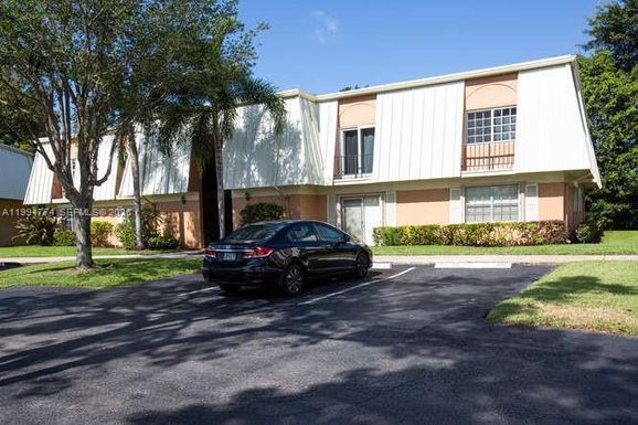 3615 Citrus Trce # 4, Davie FL 33328