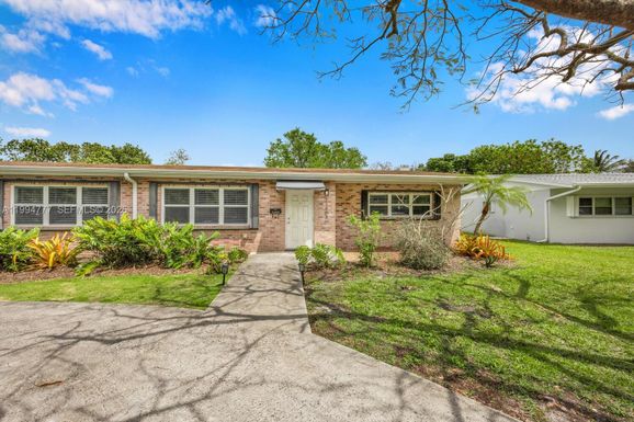 11401 SW 81st Rd, Pinecrest FL 33156