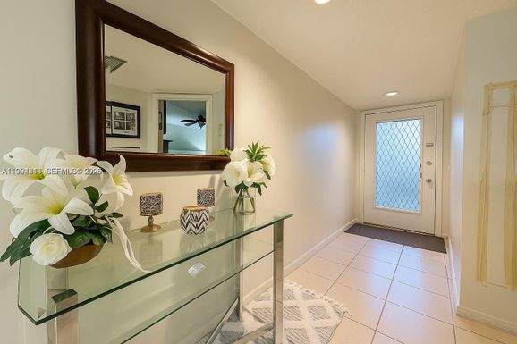 12500 SW 5th Ct # 112M, Pembroke Pines FL 33027