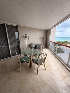 6767 Collins Ave # 504, Miami Beach FL 33141