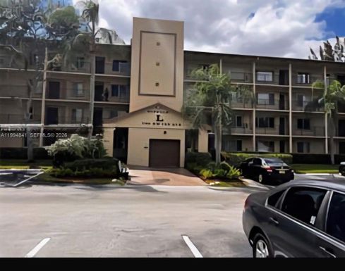 900 SW 142nd Ave # 114L, Pembroke Pines FL 33027