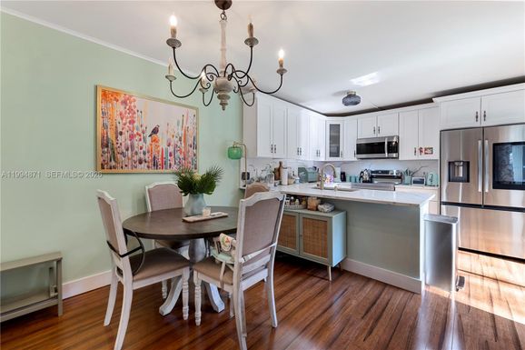 9118 SW 20th Ct, Davie FL 33324