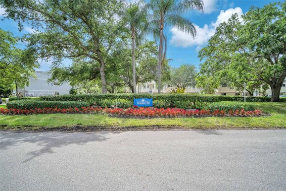 3437 NW 44th St # 107, Oakland Park FL 33309