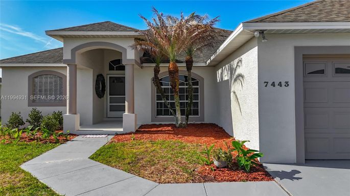 7443 BEAUMONT DR, Lakeland FL 33810