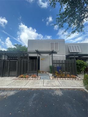 1660 NW 113th Way, Pembroke Pines FL 33026