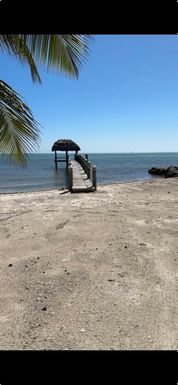 77481 Overseas Hwy, Islamorada FL 33036