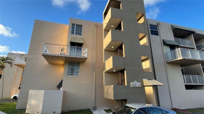 10801 SW 109th Ct # D108, Miami FL 33176