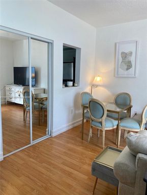 820 Euclid Ave # 203, Miami Beach FL 33139