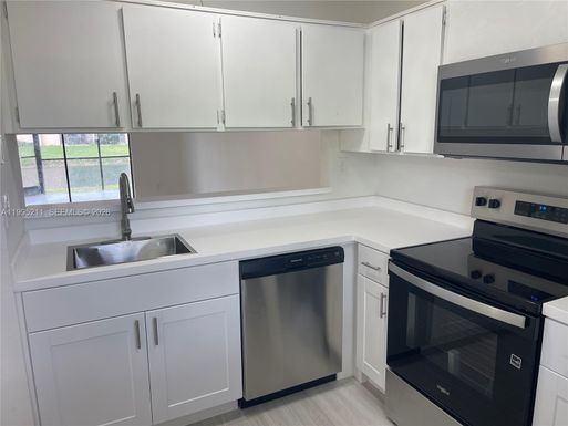 3199 Foxcroft Rd # 110, Miramar FL 33025