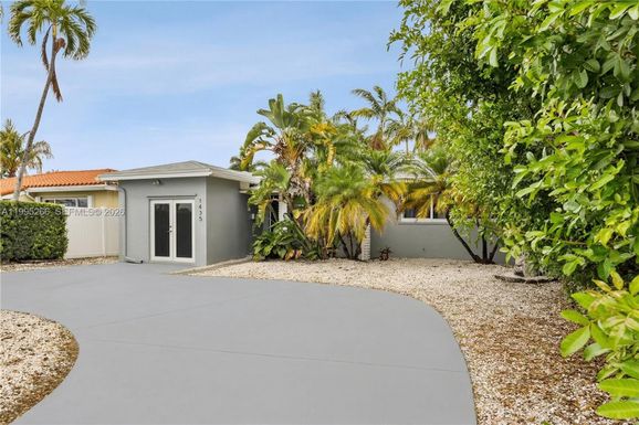 1435 Johnson St, Hollywood FL 33020