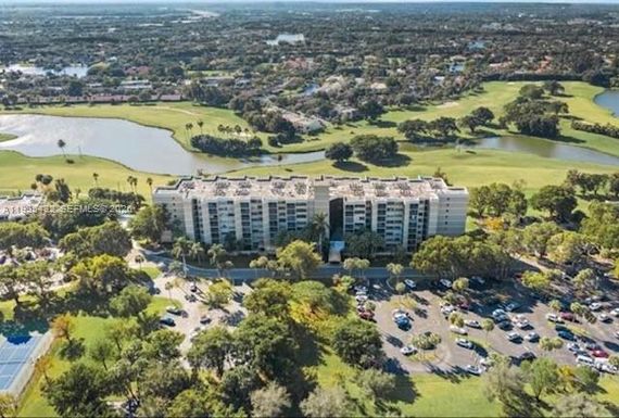 16300 Golf Club Rd # 208, Weston FL 33326