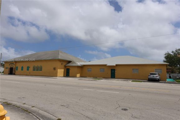 4343 NW 17th Ave, Miami FL 33142
