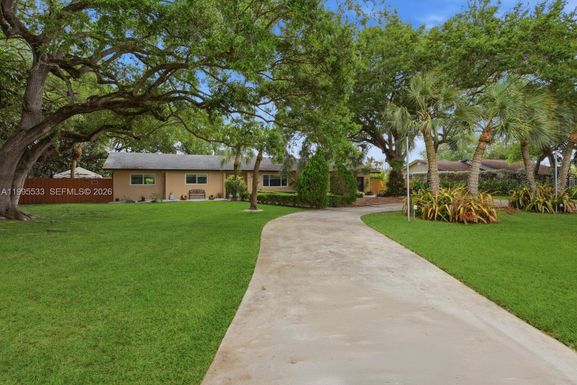 27521 SW 154th Ave, Homestead FL 33032