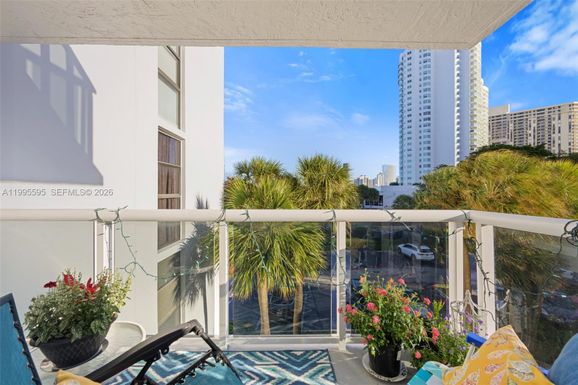 20515 E Country Club Dr # 348, Aventura FL 33180