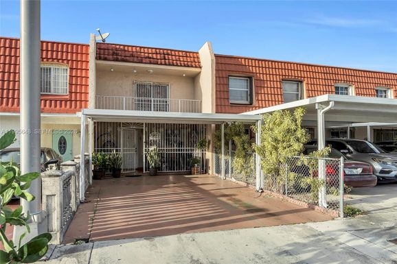 805 W 79th Pl, Hialeah FL 33014