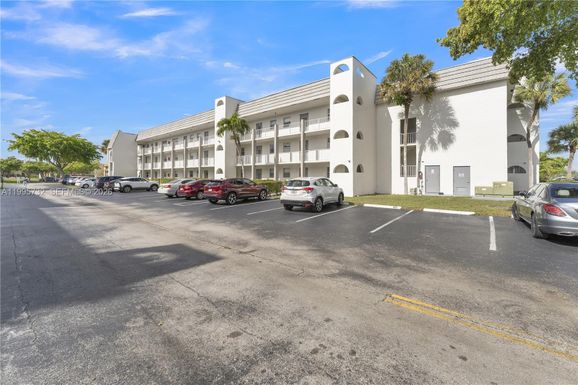 8280 Sunrise Lakes Blvd # 301, Sunrise FL 33322