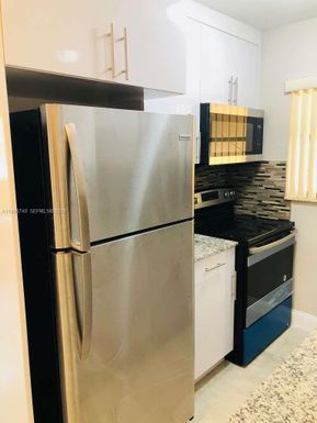 2615 POLK # 23, Hollywood FL 33020