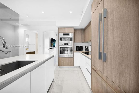 455 NE 39th St # 205, Miami FL 33137