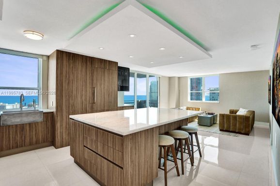 90 Alton Rd # 2701, Miami Beach FL 33139