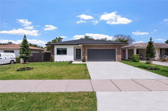 5209 SW 22nd St, West Park FL 33023