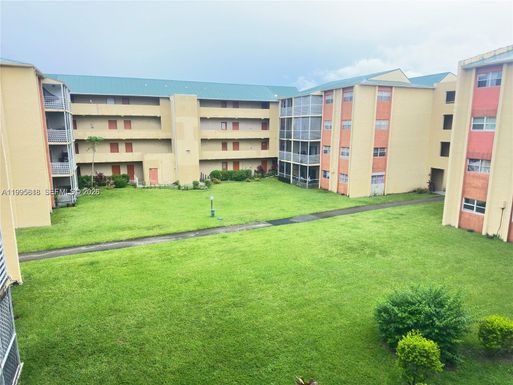 3700 NW 21st St # 401, Lauderdale Lakes FL 33311