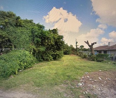 971 NE 5th Ave, Homestead FL 33030