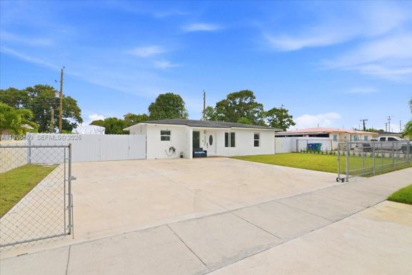 17221 NW 41st Ave, Miami Gardens FL 33055