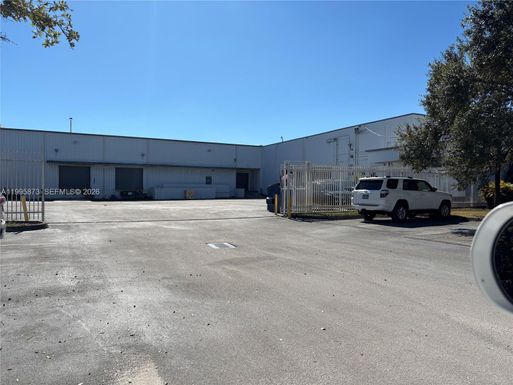 50 NE 179th St, Miami Gardens FL 33162