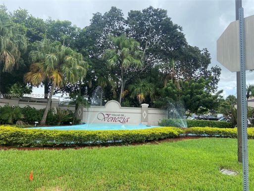 9998 NOB HILL PL # 9998, Sunrise FL 33351