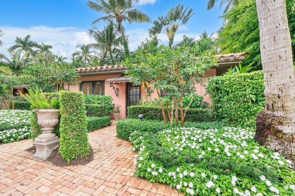 226 Chilean Ave, Palm Beach FL 33480