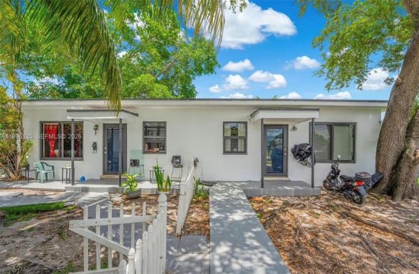 7625 NW 4th Ct, Miami FL 33150