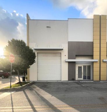 10893 NW 17th St # 130, Sweetwater FL 33172