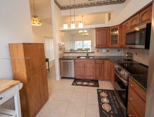 1016 Via Jardin # 1016, Riviera Beach FL 33418