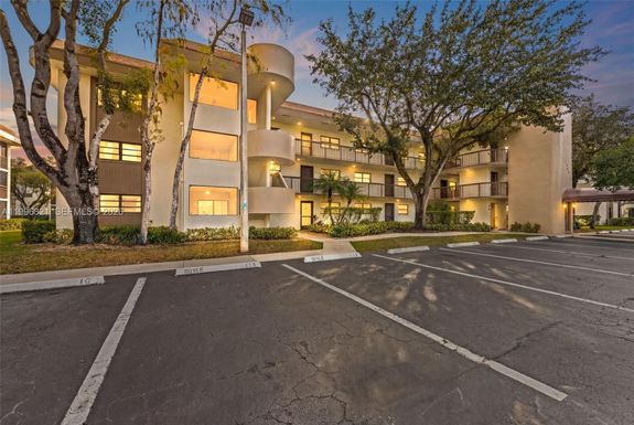 7653 NW 79th Ave # 109, Tamarac FL 33321