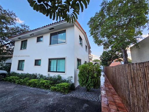 46 NW 35th St # 3, Miami FL 33127