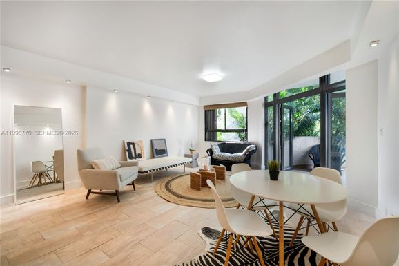 181 Crandon Blvd # 104, Key Biscayne FL 33149